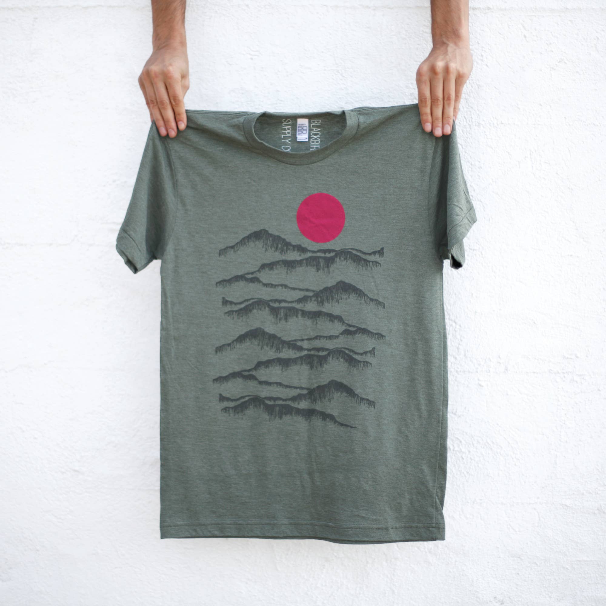 Blackbird Supply Co. - Men's Badlands National Park Mountains Tee Shirt