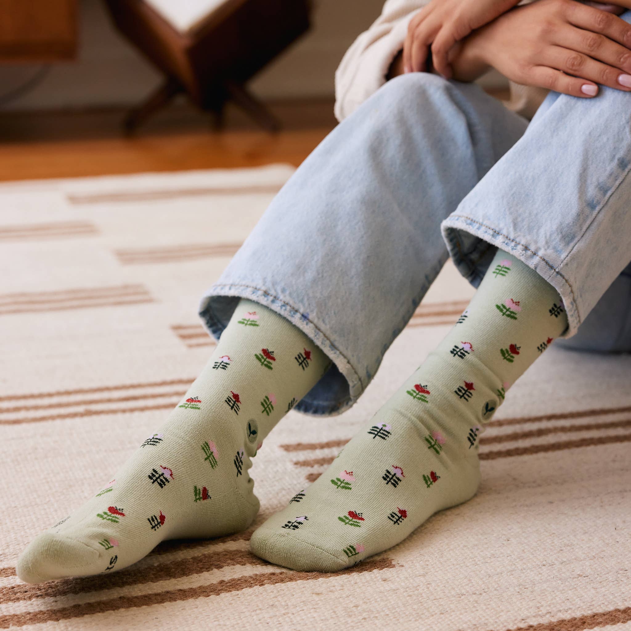 Conscious Step - Socks that Plant Trees | Green Tulips