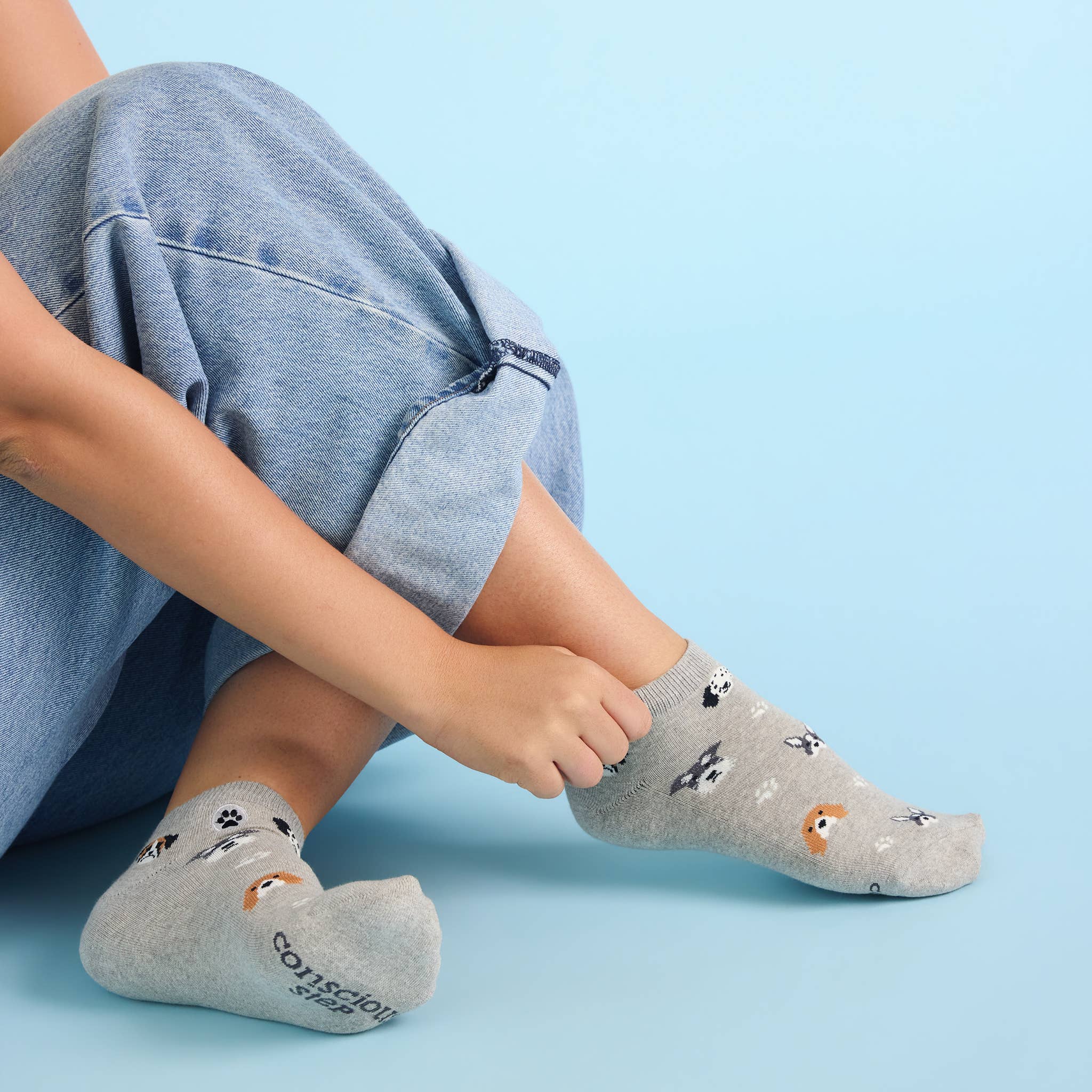 Conscious Step - Ankle Socks that Save Dogs | Gray Dogs
