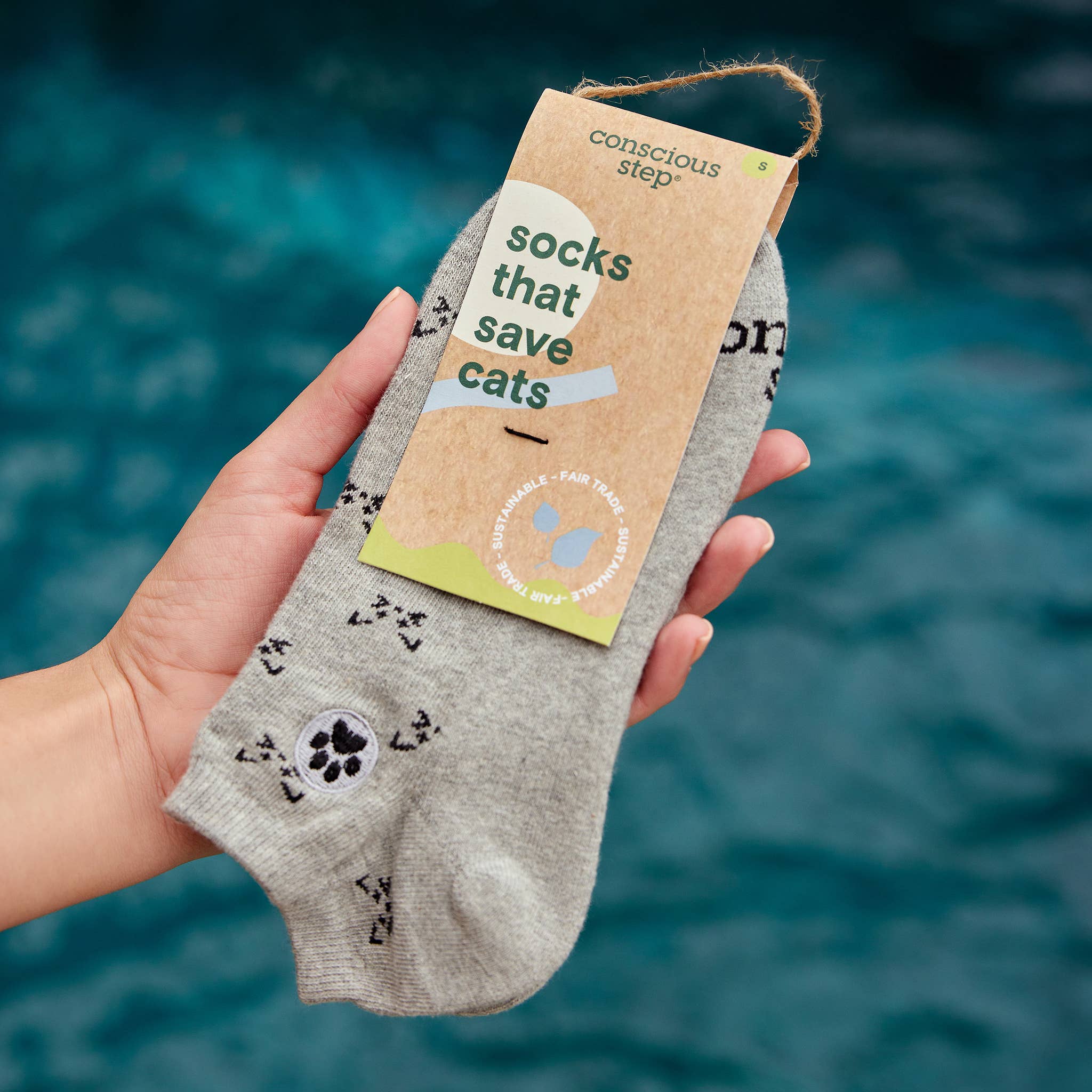 Conscious Step - Ankle Socks that Save Cats | Gray