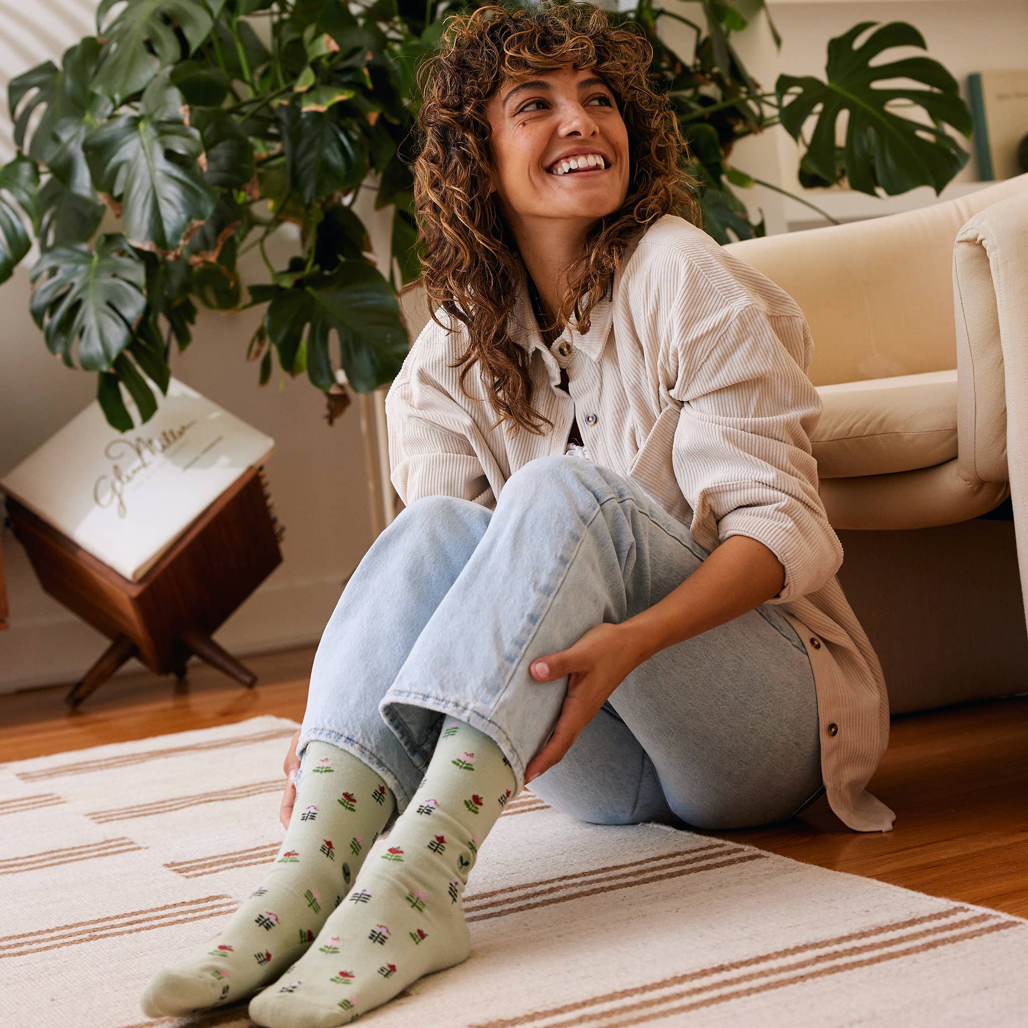 Conscious Step - Socks that Plant Trees | Green Tulips