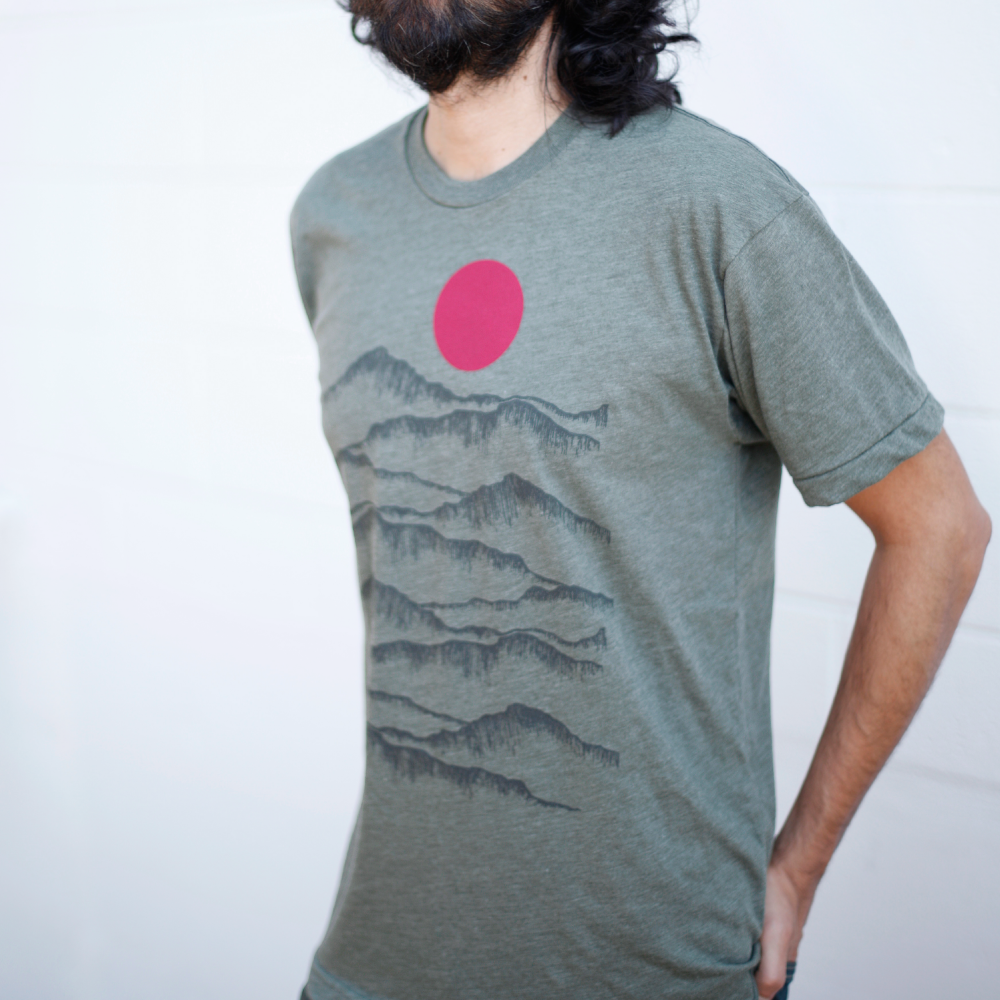 Blackbird Supply Co. - Men's Badlands National Park Mountains Tee Shirt